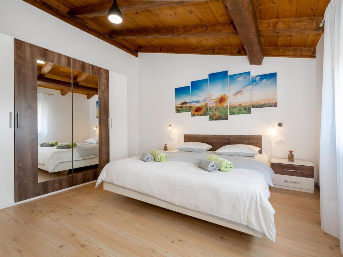 Tranquil Holiday Home In Labin With Private Swimming Pool Exteriör bild