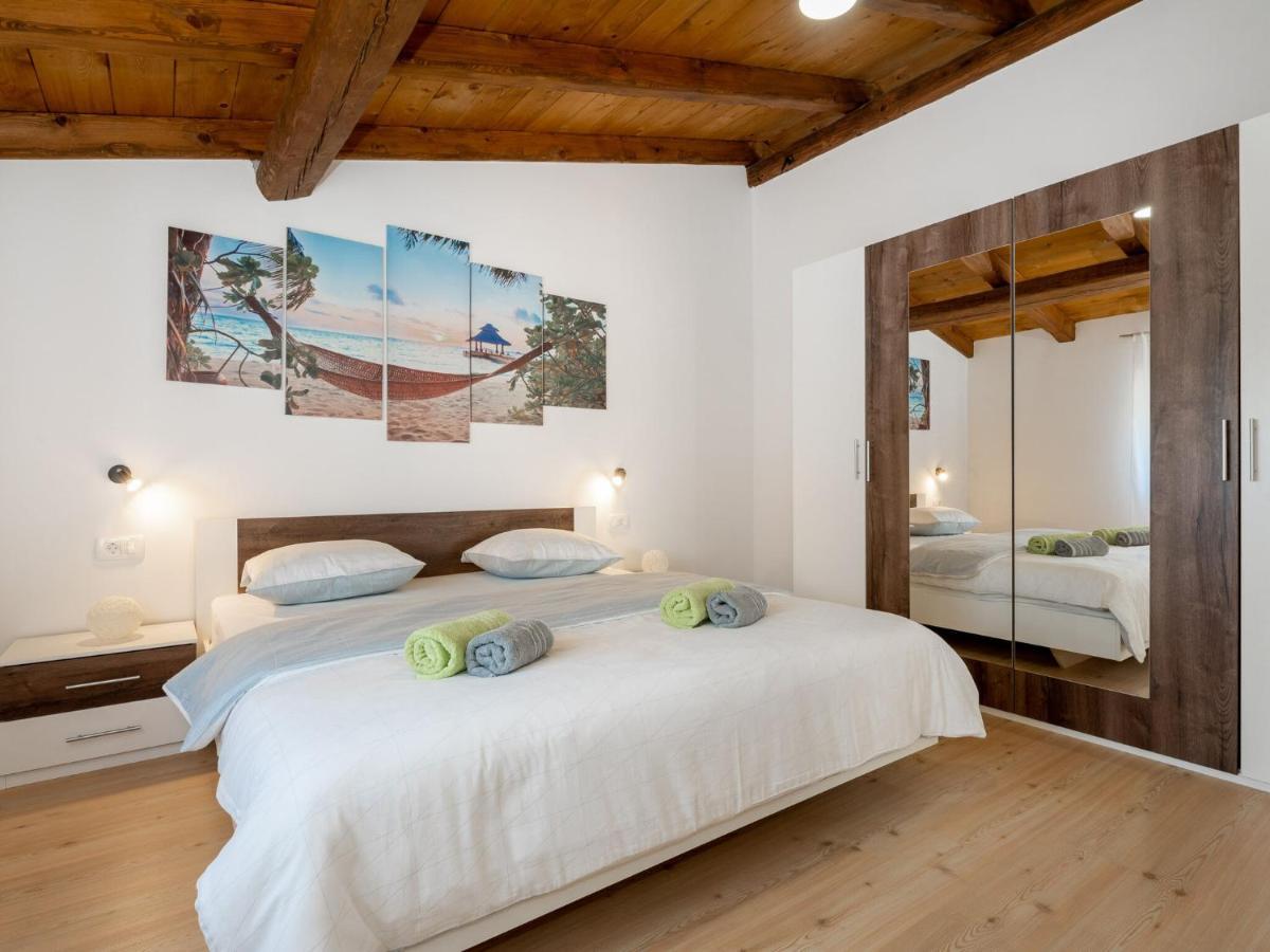 Tranquil Holiday Home In Labin With Private Swimming Pool Exteriör bild
